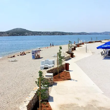 With Parking Spaces - 19253 Appartement