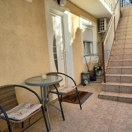 With Parking Spaces - 19253 Šibenik